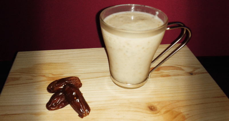 Pear, dates, and Coconut Smoothie